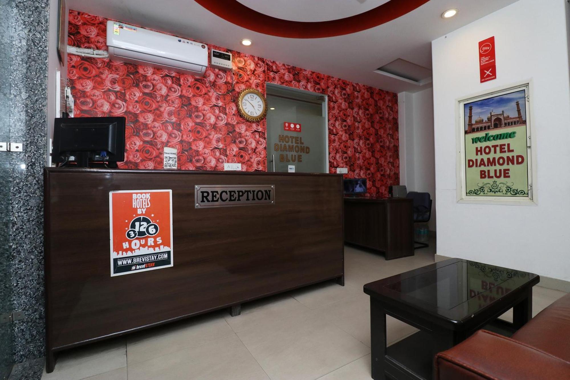 Oyo Flagship Hotel Daimond Nova Deli Exterior foto